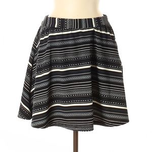 Alya - Textured Skirt